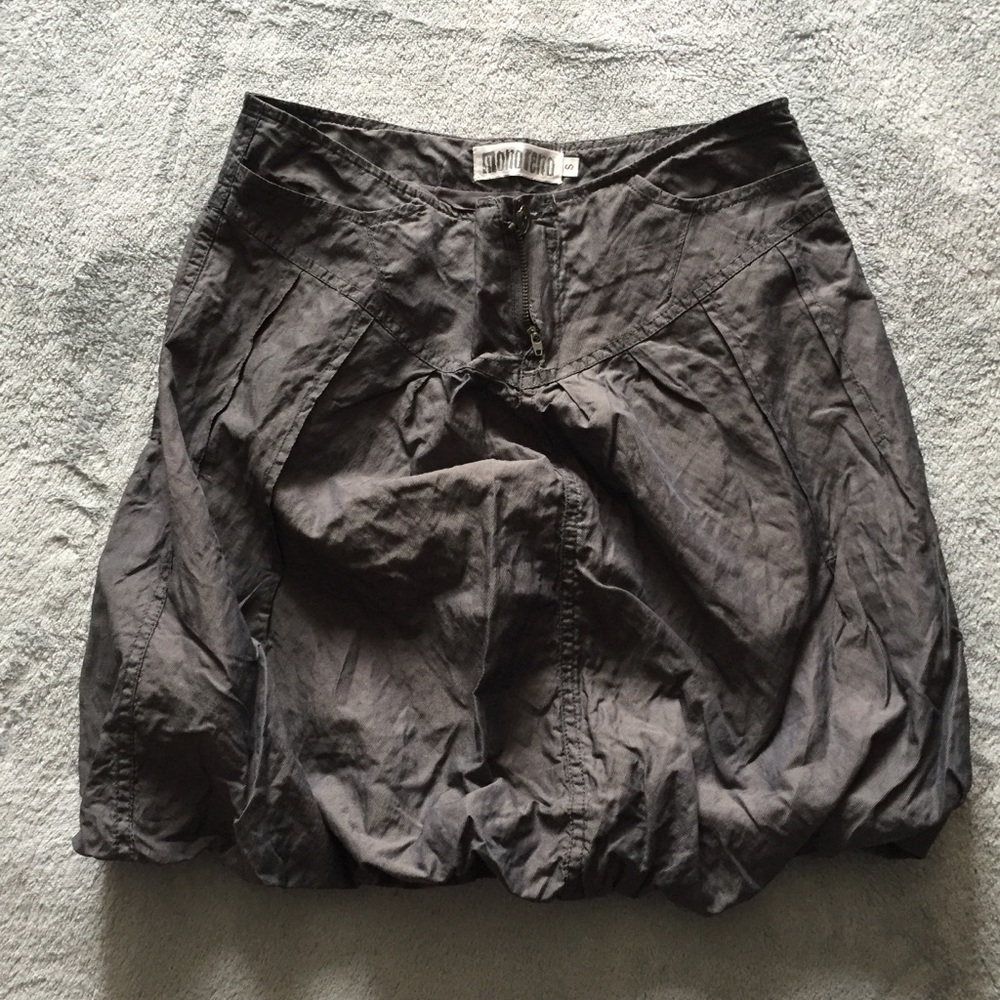 Monoreno size S gray puffy sexy mini skirt
